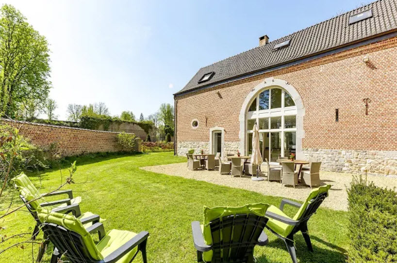 Château D'avin, Belgium